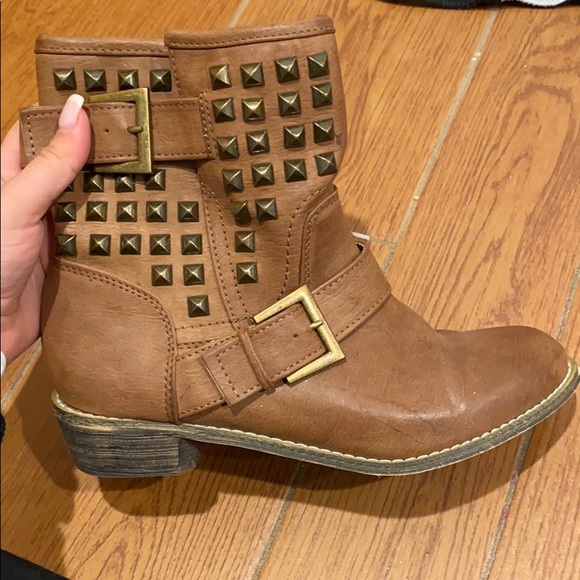 Shoes - Studded Size 6 Booties